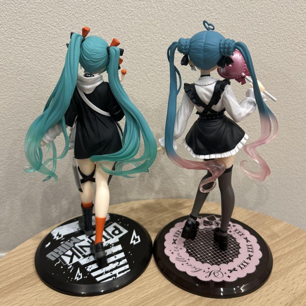 [USED] Hatsune Miku Fashion Figure Punk Subculture