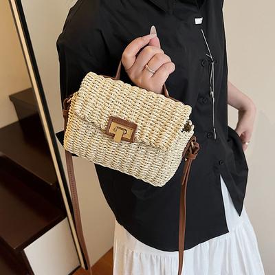 Geweven Strooien Schoudertassen voor Dames Nieuwe Zomer Franse Stijl Raffia Klep Crossbody Tas Dames Strand Handtassen Kleine Vierkante Tassen