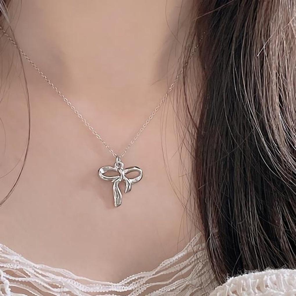 Women's Surgical Steel Bold Wave Ribbon Necklace