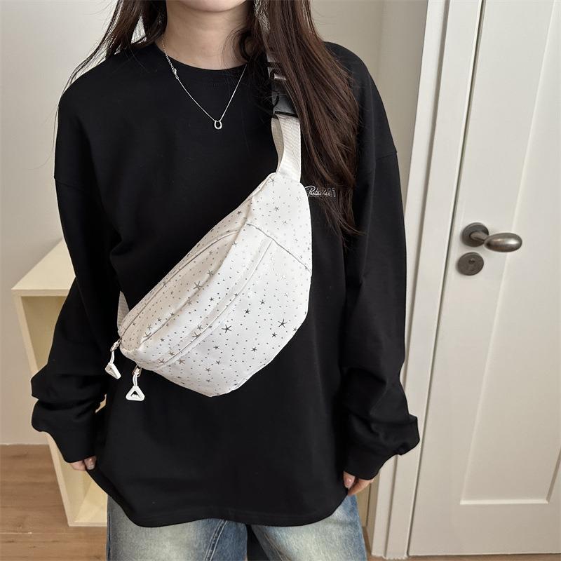 New Gypsy fanny pack, girl going out casual backpack, fashionable shoulder messenger bag, light breast bag, small bag.