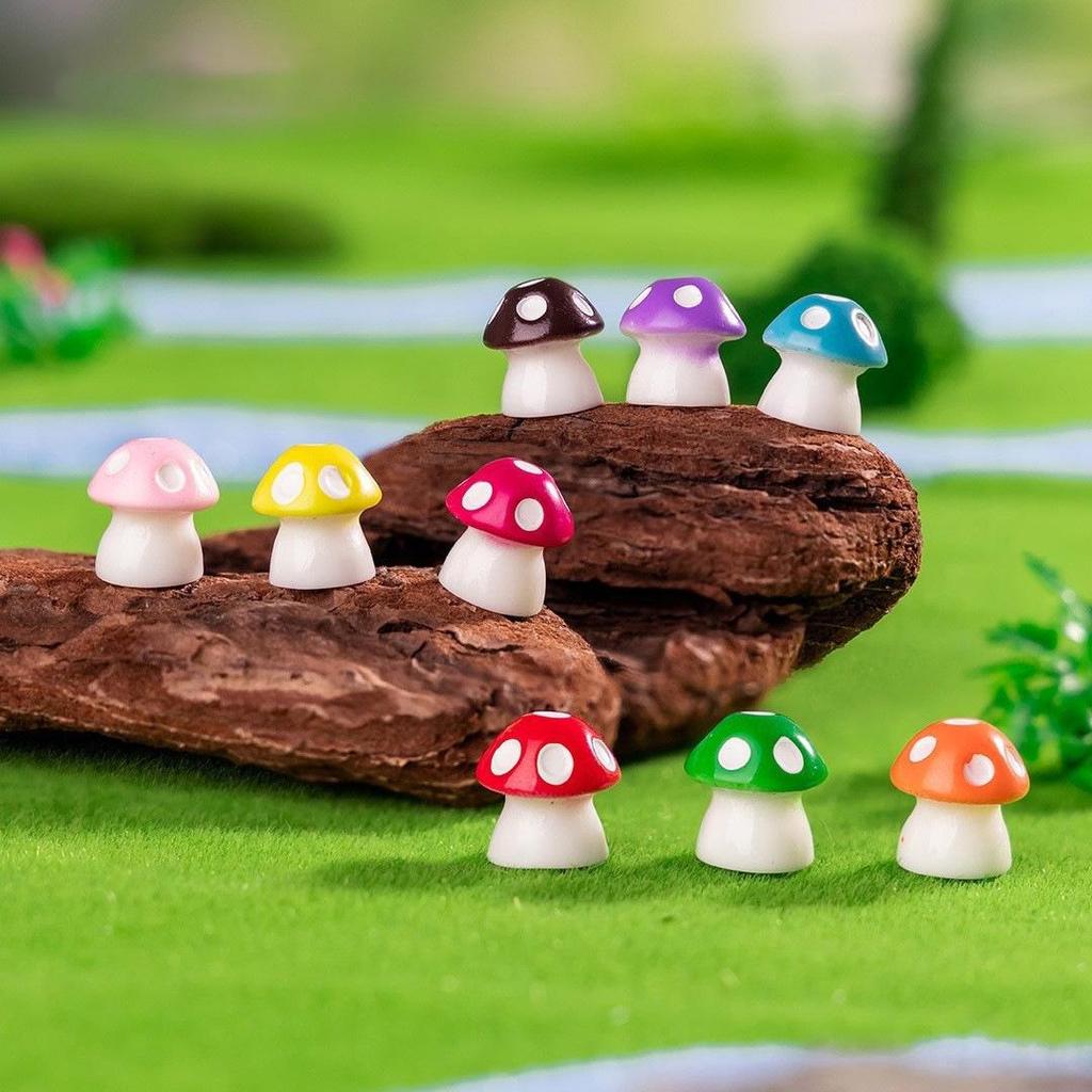 Miniature Luminous Resin Animal Ornaments: Cartoon Desktop & Car Decorations