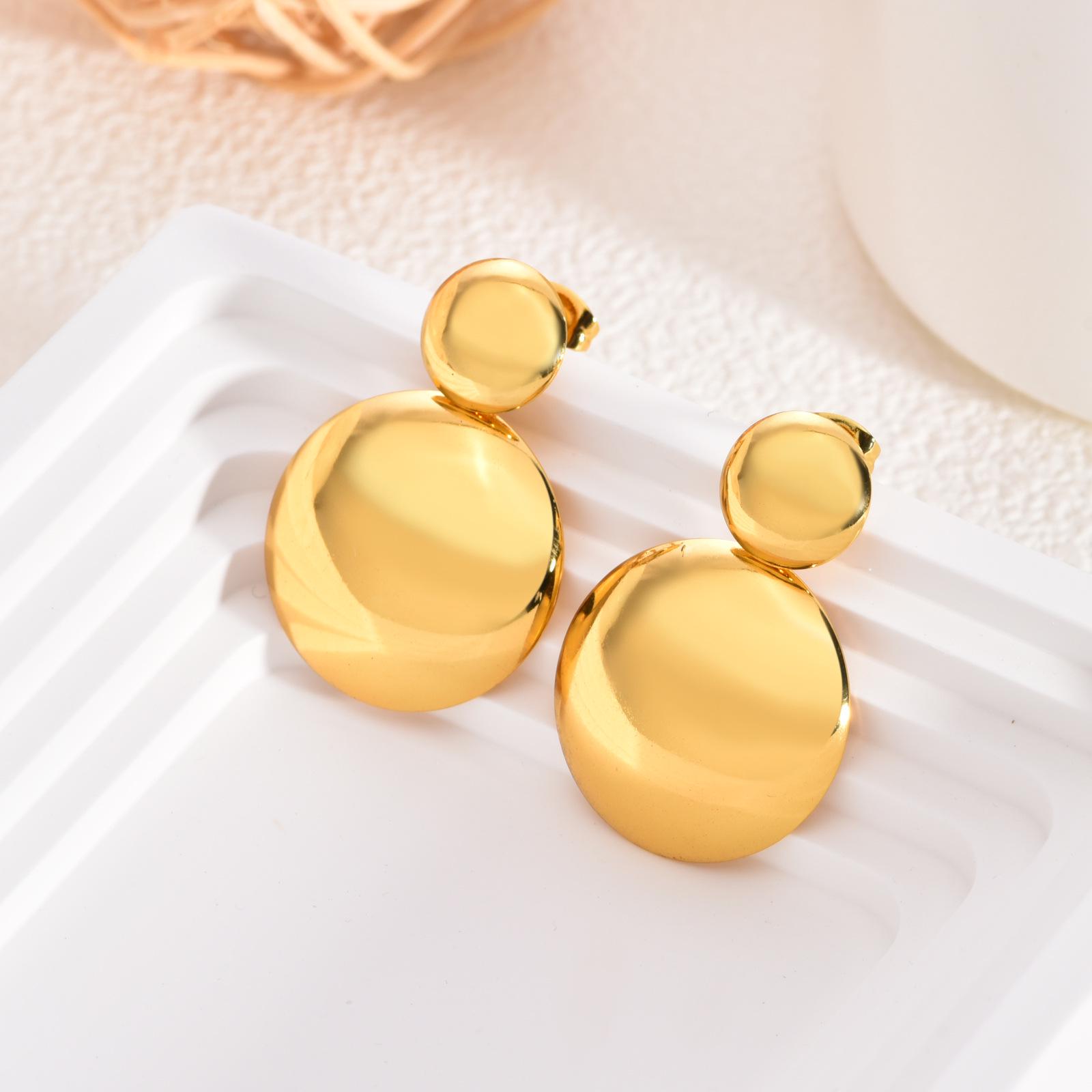 Geometric Gold Striped Oval Stainless Steel Earrings – Versatile Light Luxury Design 18K