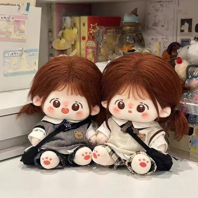 1 ensemble Uniforme Scolaire 20cm Vêtements de Poupée en Coton Short à Carreaux Vêtements de Poupée en Peluche Accessoires de Poupée