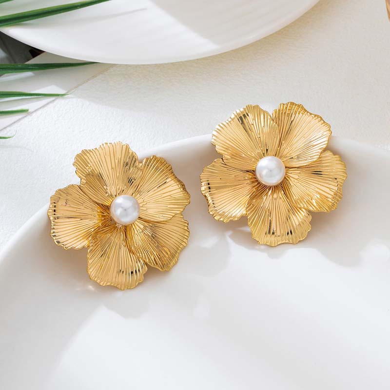 Large Flower Pearl Earrings for Women Luxury Design Study Earrings for Women Korean Fashion Jewelry Accessories Christmas Gift