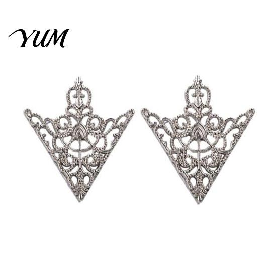 Decorative Brooch Pin 1 Pair Vintage Shirt Collar Clip, Hollow-Out Decoration Alloy Outfit Accessory Triangle for Men Women Suit Clip