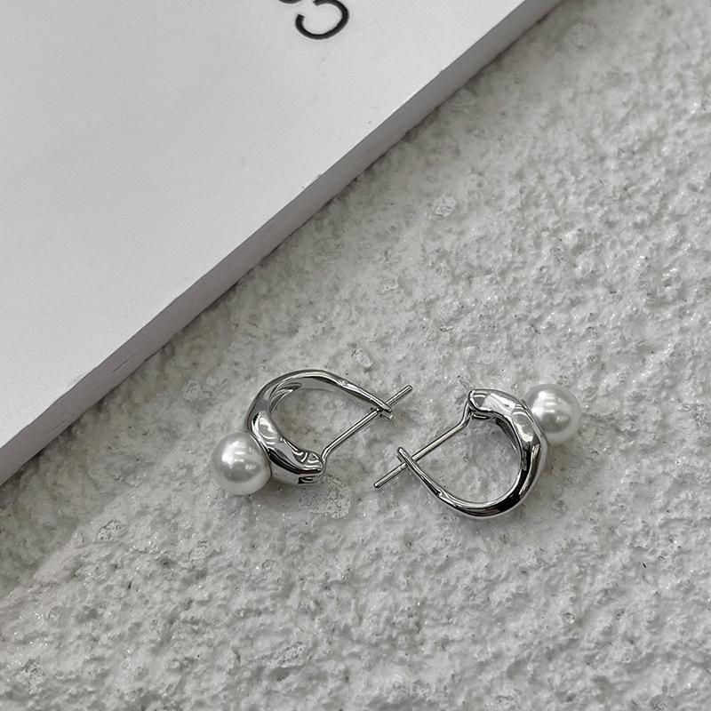 

Геометрические жемчужные серьги-пряжки летние женские минималистичные серьги-гвоздики в стиле нишевого дизайна