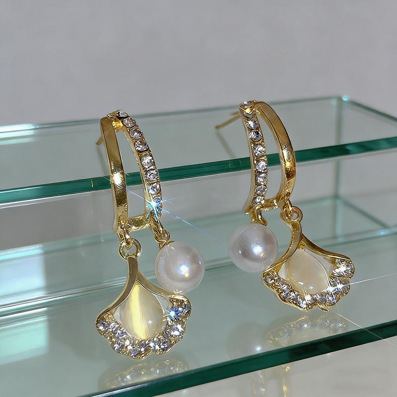 Light luxury opal earrings with diamond ear buckles s111 silver needle versatile high-end ginkgo leaf stud earrings