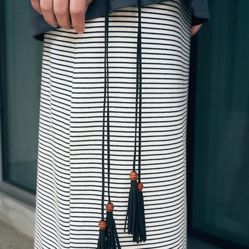 

Этнический пояс с кисточками Neev (черный) FREE