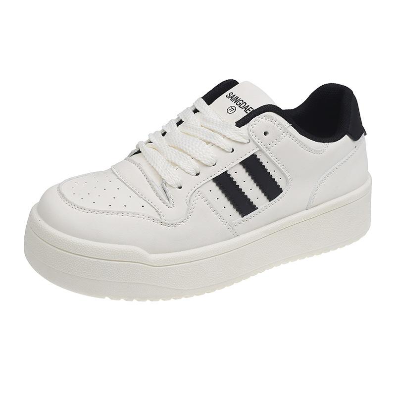 Retro Little White Shoes Women's Spring 2025 New Popular Versatile Thick Baseplate Shoes Niche Casual Moral Training Shoes