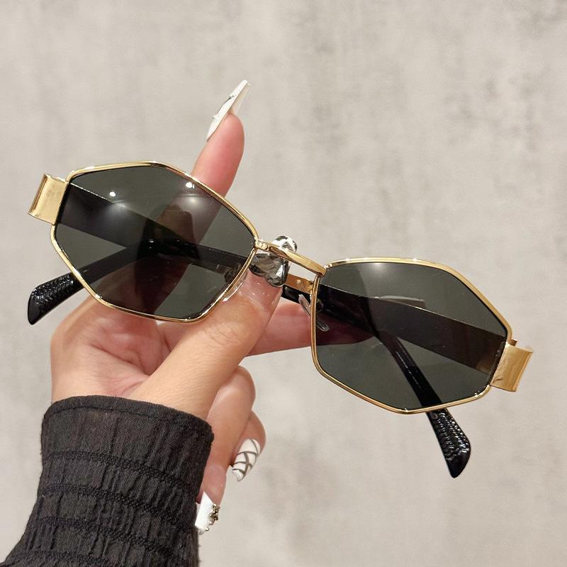 Small Metal Frame Polygonal Women's Sunglasses Fashion Punk Rhombus Sun Glasses for Men Eyewear Trendy