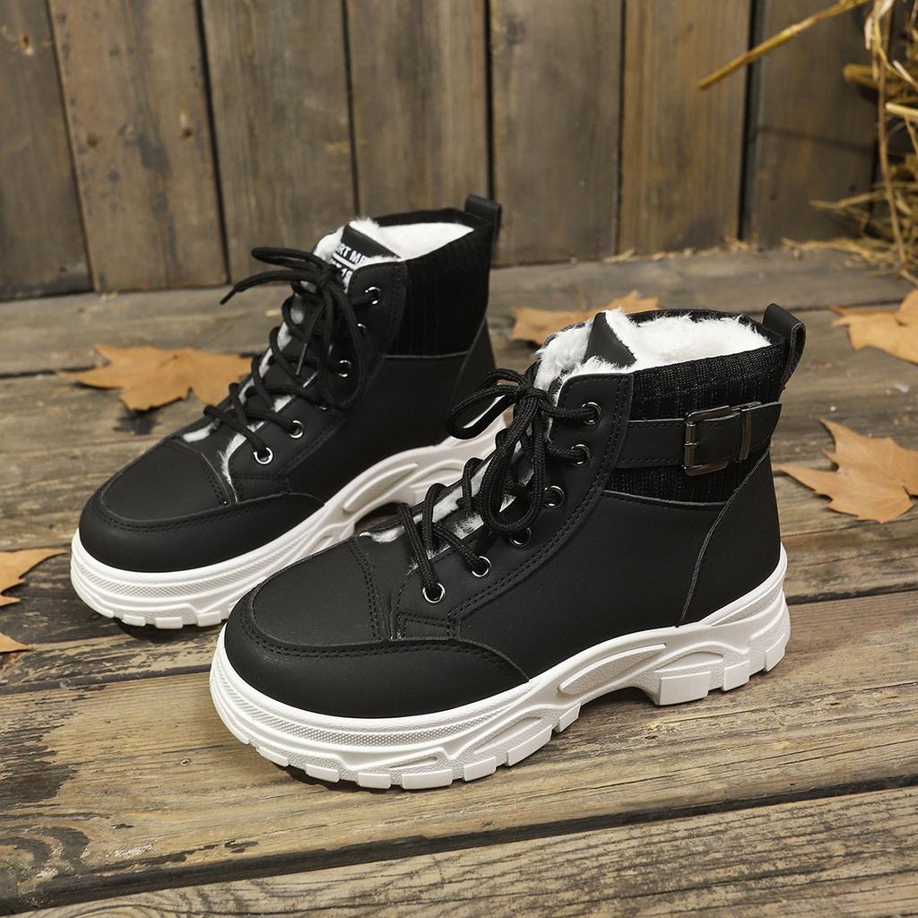 Im Winter 2025 die neuen Samt-verdickten High-Top-Damenstiefel, europäische und amerikanische Übergrößen-Samt-Warm-Baumwollschuhe und Plateaustiefel.