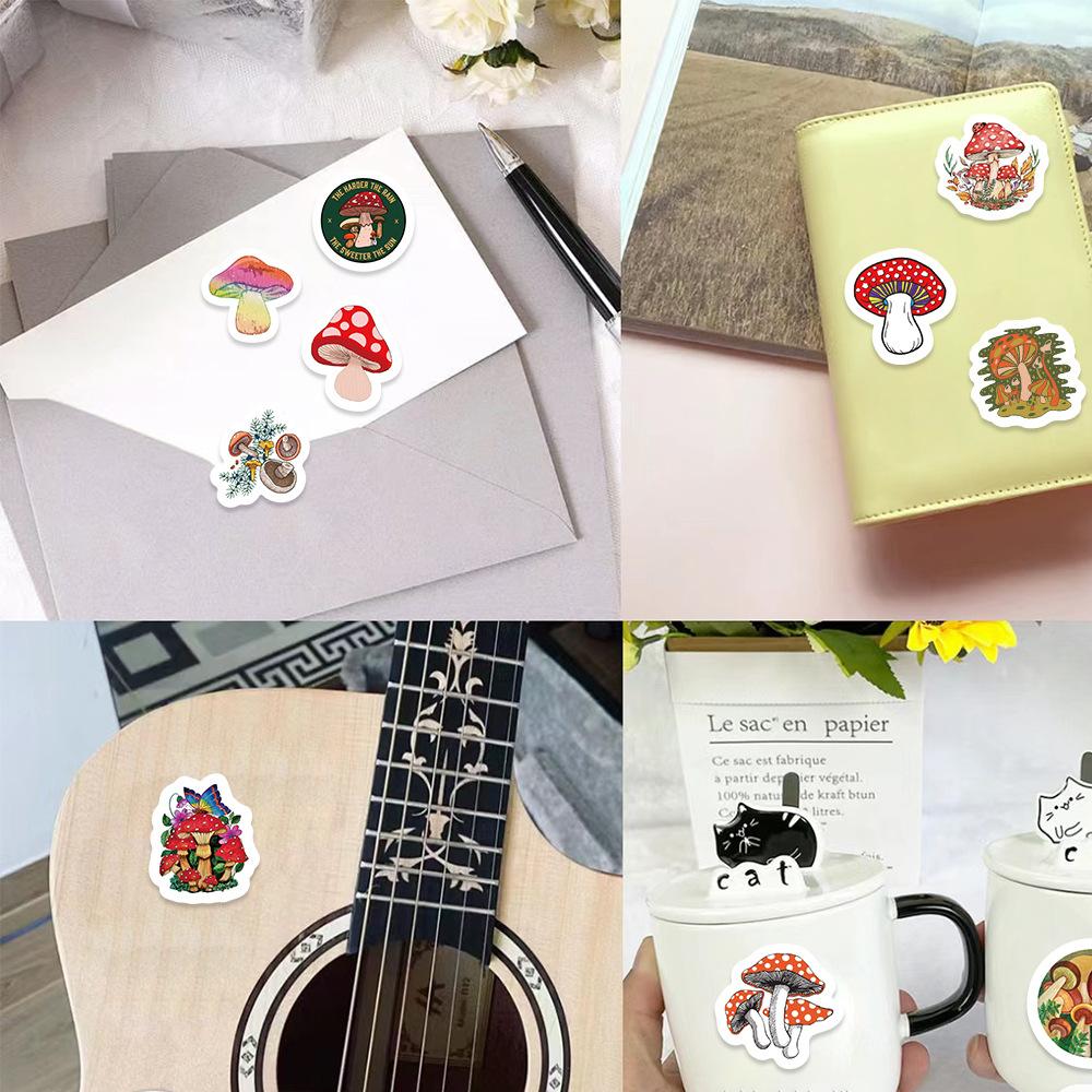 500 Stück Rolle Pilz Cartoon Graffiti Aufkleber DIY Handy Gitarre Laptop Notizbuch Koffer Wasserdichter Aufkleber Kinderspielzeug