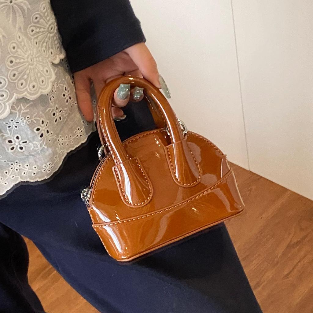 2025 new women's bag fashion mini portable shell bag versatile Internet celebrity explosion exquisite messenger bag bags