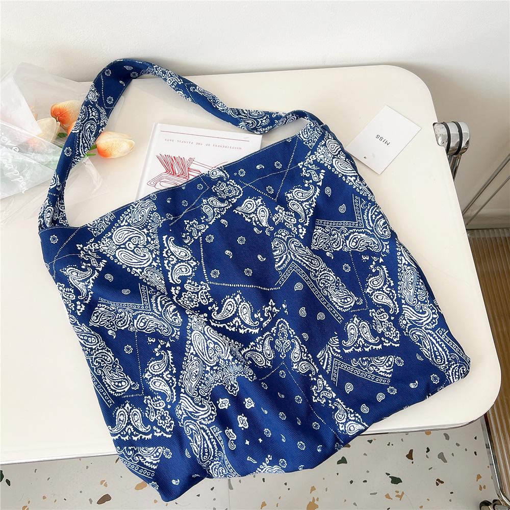 Knitted Mobile Phone Bag For Women In Spring And Autumn Cute Cartoon Versatile One Shoulder Diagonal Cross Bag Travel Coin Purse Small Handbag