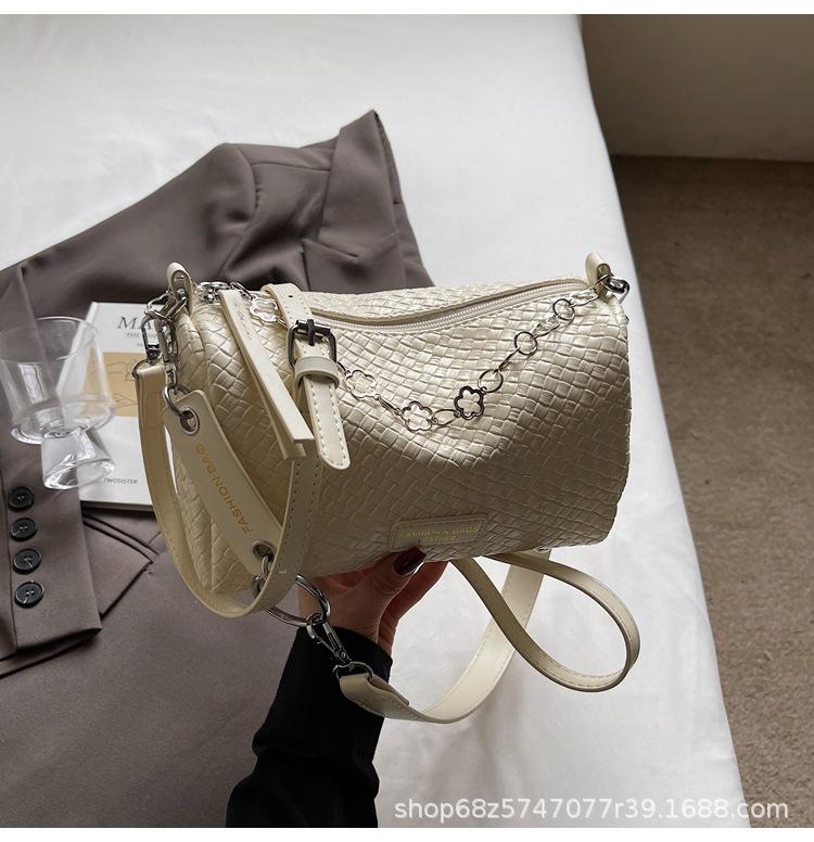 Niche Design Bag Women's 2025 Summer New Popular Versatile Temperament Crossbody Bag Commuter Crossbody Bag