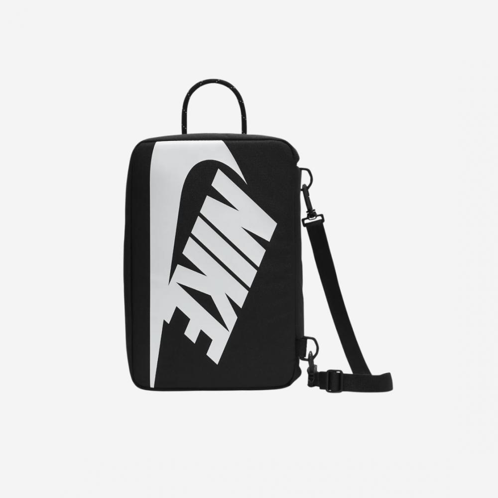 

Сумка-коробка для обуви Nike 12 л, черная, белая