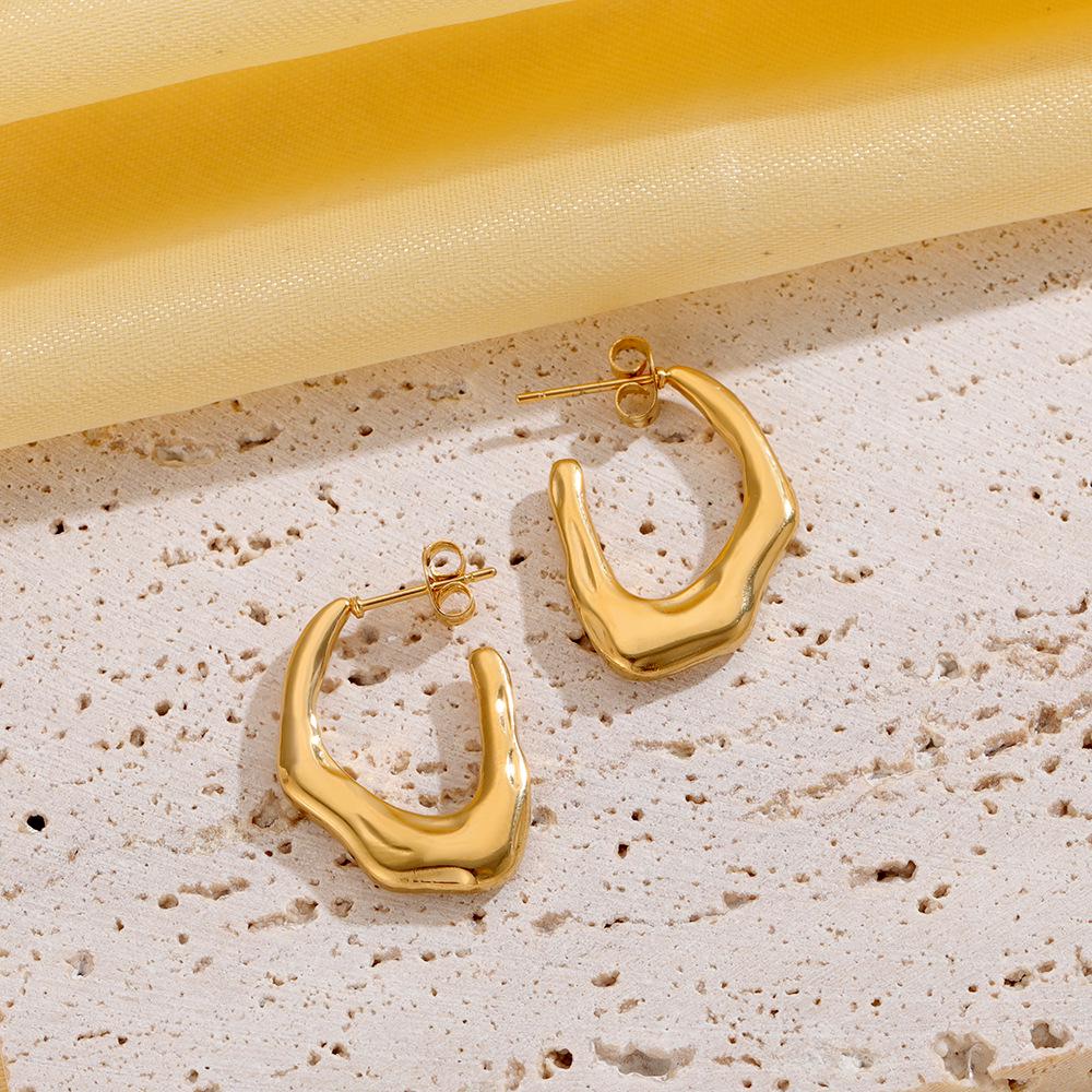 Stylish Gold Heart-Shaped Hoop Earrings for Women