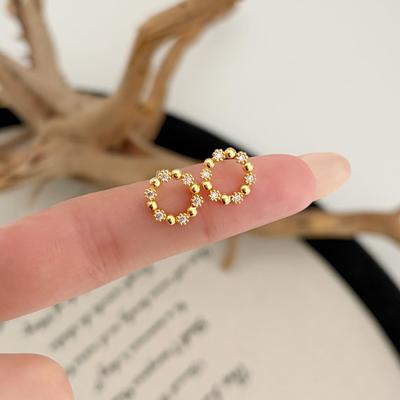 Minimalist Diamond Circle Stud Earrings – S925 Silver Needle, Elegant and Exquisite Design.