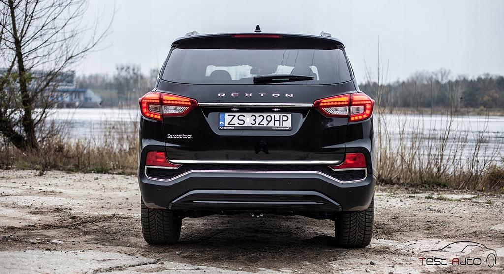 Ssangyong Rexton 2017+ CHROME Tailgate Trim