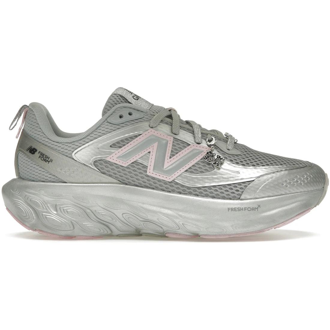 

Sneaker New Balance Fresh Foam Trainer GANNI Silver Metallic(UTRNGA) 44