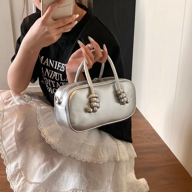 High sense Boston bag women's fashion niche design 2025 new spring and summer messenger bag portable bowling bag