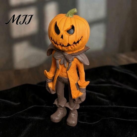 Halloween Pumpkin Man Figurine Figurine, Resin Figure, Classic Ghost Spooky Gentleman Statue for Office Face Desktop Ornament Home Tabletop Decoration