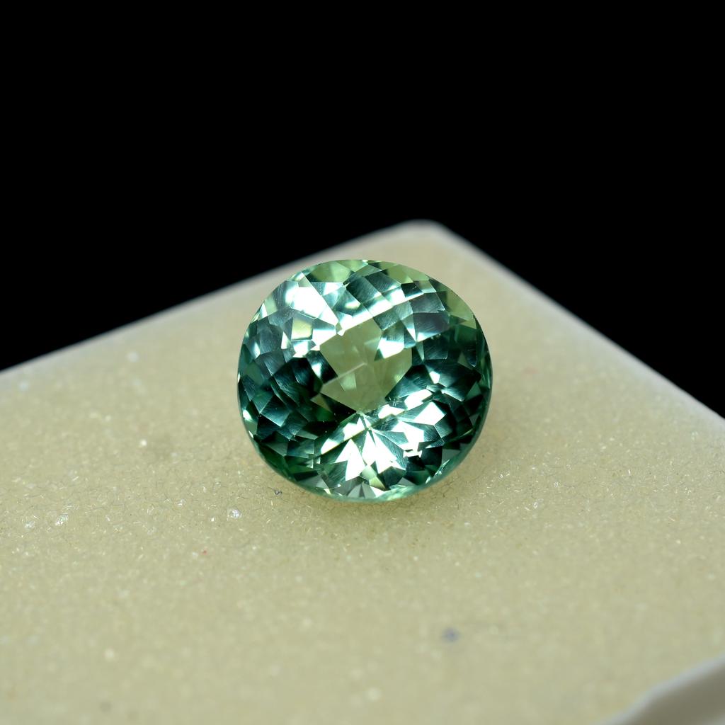 Natural Bluish Green Sapphire Round 9.15 Ct Beautiful Certified Gemstone