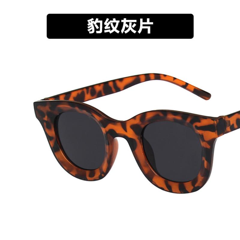 

New Women s Small Frame Sunglasses Classic Men s Vintage Simplicity Sun Glasses Women s Brand Designer Square Eyewear UV400 As shown in the figu