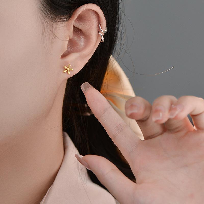 Flower Earrings for Women with Niche Designs, Exquisite, Cute, Versatile, Simple Earrings