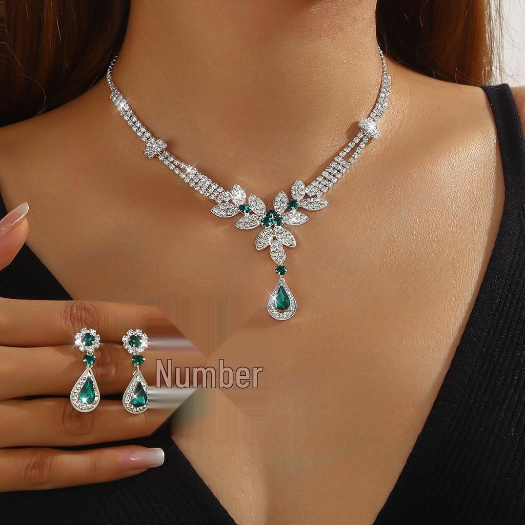 Elegant Crystal Necklace & Earrings Set for Weddings and Banquets