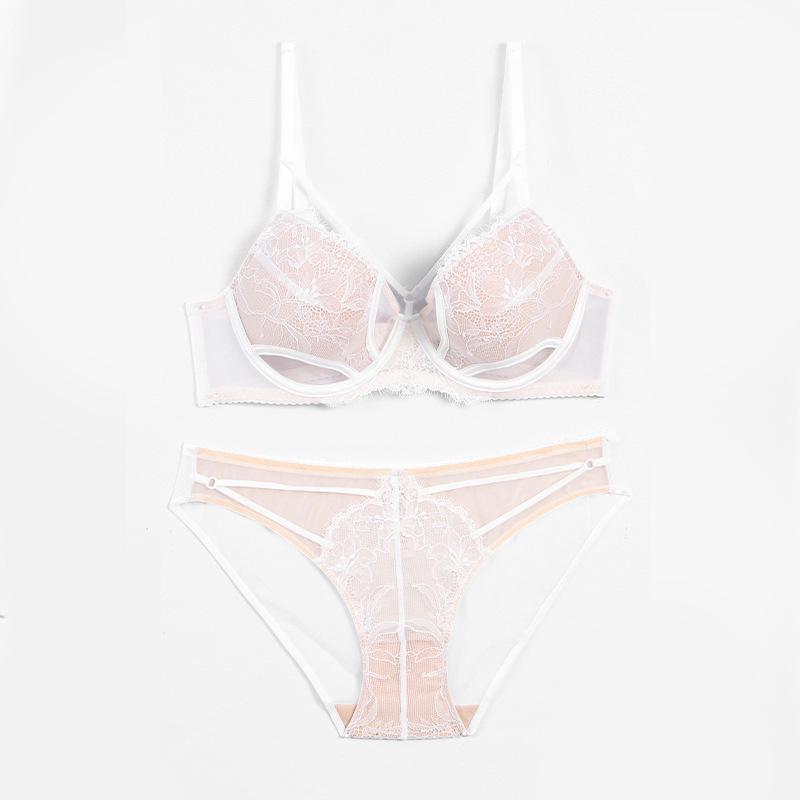 Autumn Lace Lingerie Set - Sexy, Supportive, Anti-Sagging Bra for a Smaller Look