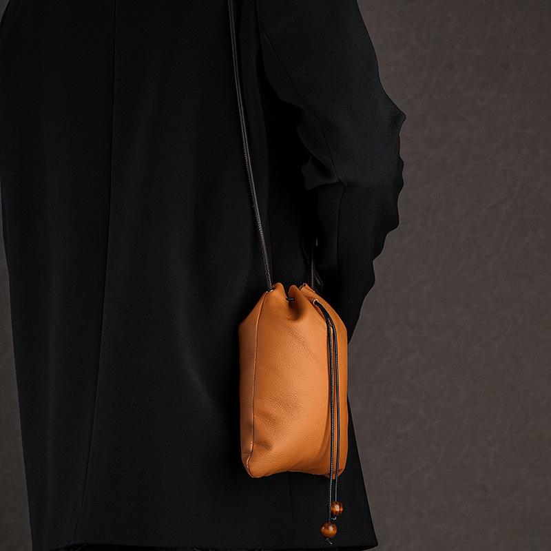 Drawstring Bundle Single Shoulder Messenger Bag First Layer Cowhide Lucky Bag Storage Wallet Mobile Phone Bag Genuine Leather Universal Water Cup