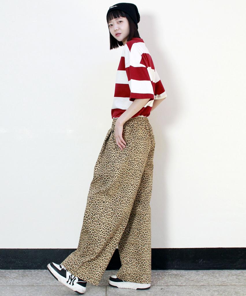 Deumakeu Side One-Pleat Leopard Real Wide Pants Camel