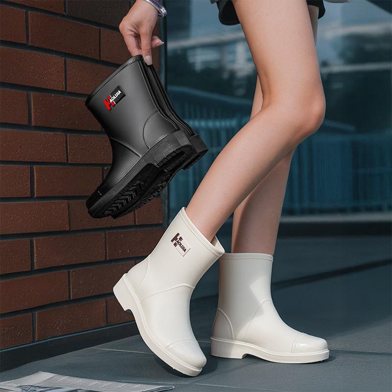 New medium tube rain shoes women's fashion outer wear waterproof shoes non-slip thick-soled wear-resistant water boots adult work rubber shoes