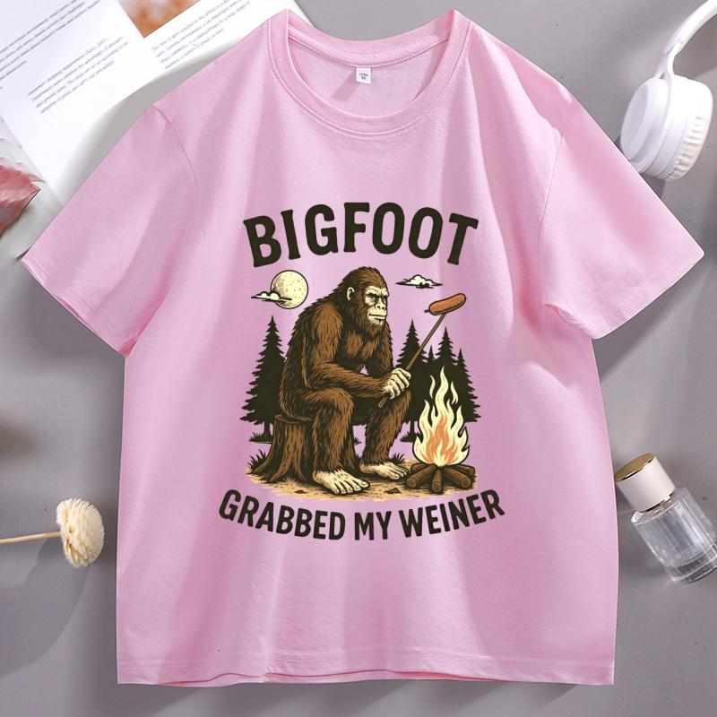 Bigfoot Grabbed My Weiner T Shirt Campfire Sasquatch Tshirt Bigfoot Camping Tshirt Breathable Casual Round Neck Male Tees