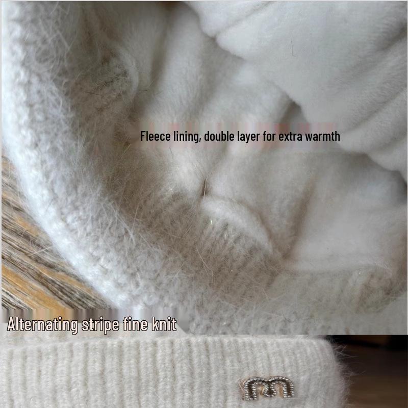 Women's Korean-Style Knitted Beanie: Warm, Thick & Versatile Hat with Ear Protection for Autumn/Winter.