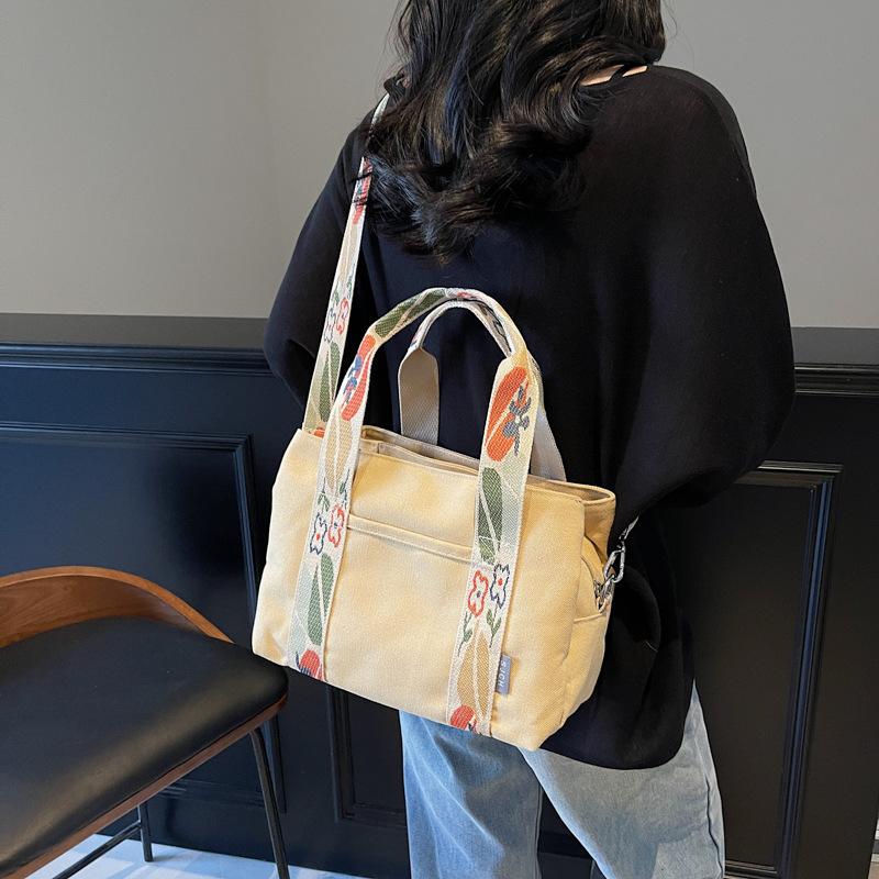 Casual Large-Capacity Canvas Bag, Women'S Fashion Portable Bento Bag, Lunch Box, Simple Messenger Commuter Bag