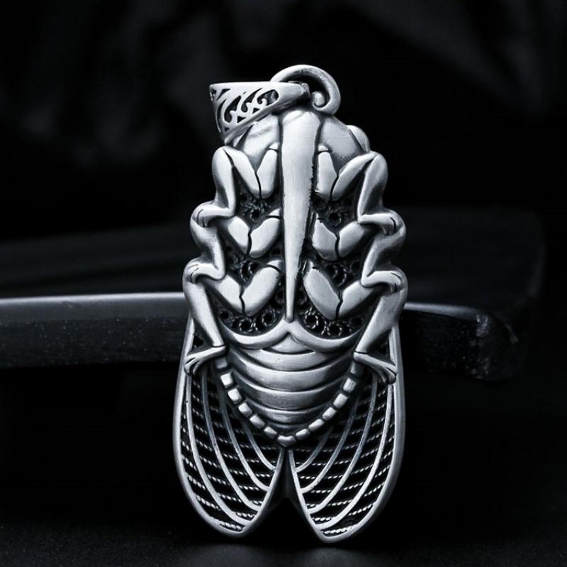 Cicada Pendant, Vintage Necklace, Pendant, Made a Stunning Debut for Both Men and Women