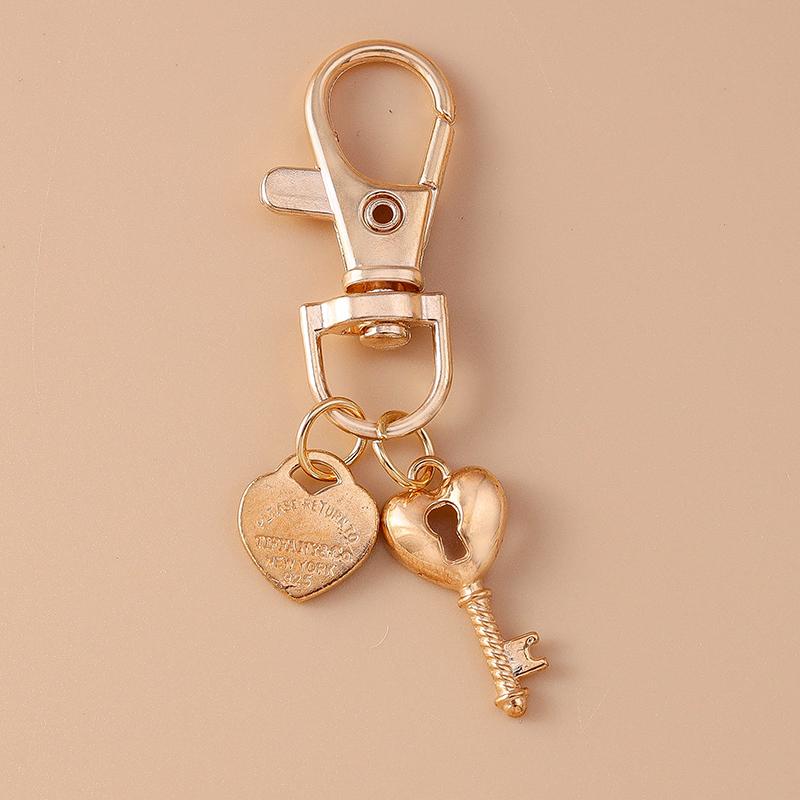 Cute Metal Love Heart Key Chain Pearl Key Ring for Women Girl Handbag Pendants DIY Handmade Jewelry Accessories