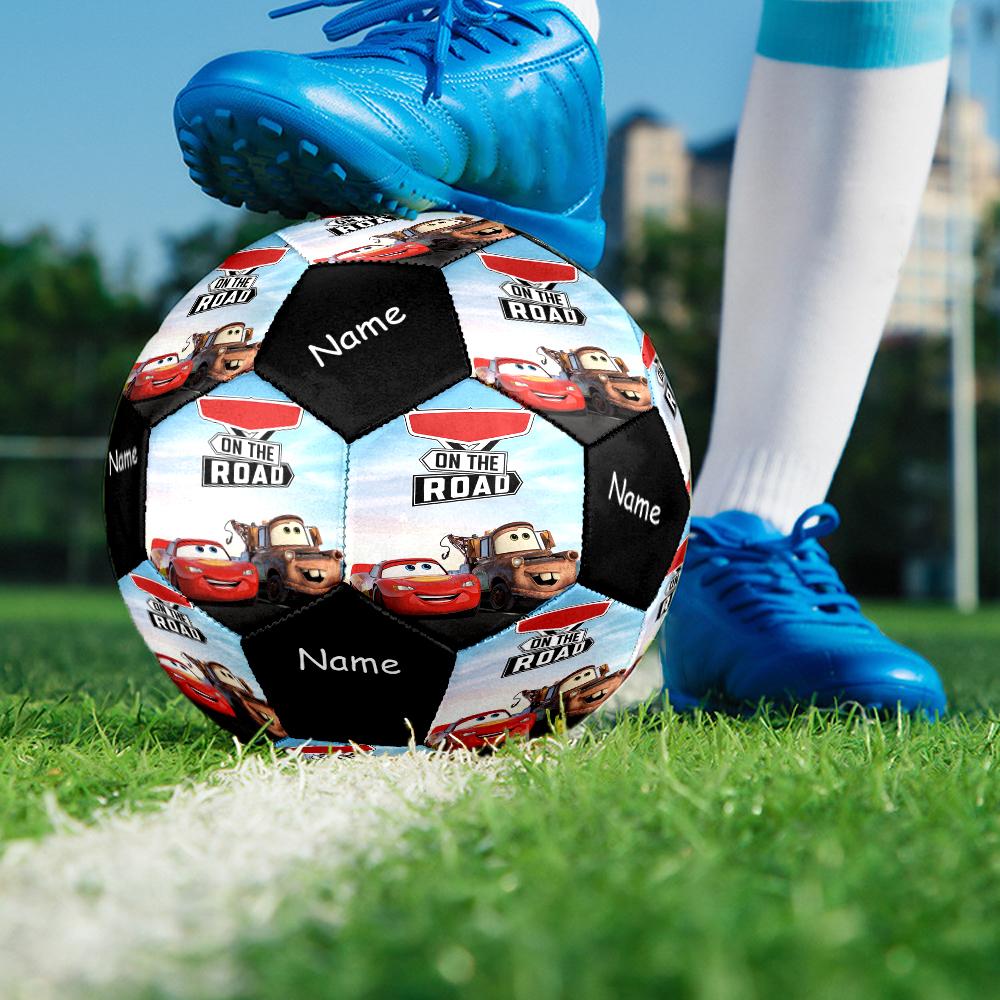 Pallone da Calcio Taglia 5 Tema Auto con Nome Personalizzabile, Adatto Sia per Partite Indoor che Outdoor, un Regalo Adatto a Tutti.
