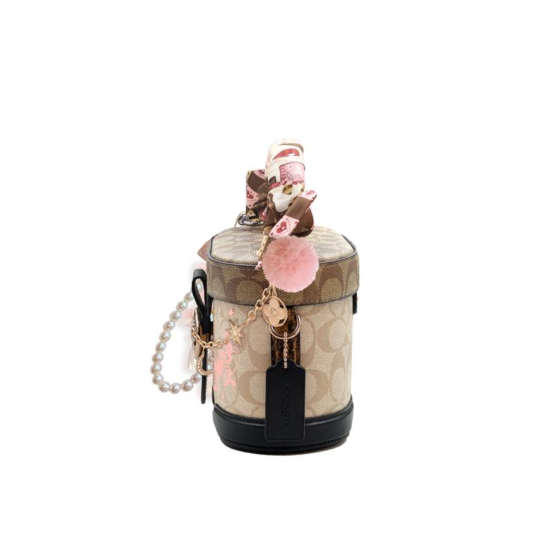 COACH handbag [Customized bag] Georgie 20, classic, fashionable and versatile JELLYCAT cowhide The Endless Love Gift Box (Basic Pack + Original Box)