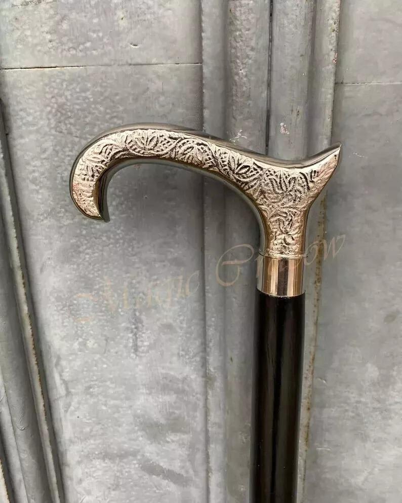 

Antique walking stick, wooden cane, classic handle серебряный
