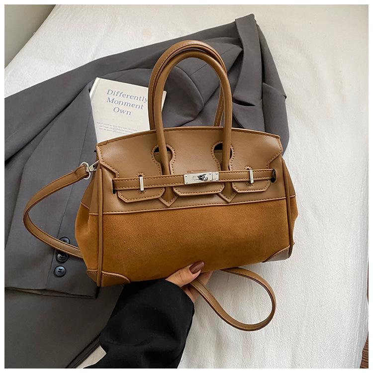 

Vintage premium platinum bag women s autumn and winter premium handbag 2025 new matte Kelly shoulder messenger bag