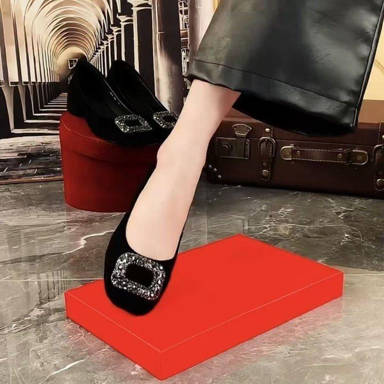 Square head low-heeled single shoes women's commuting new autumn women's shoes shallow mouth rhinestone square buckle not tired feet thick heel shoes
