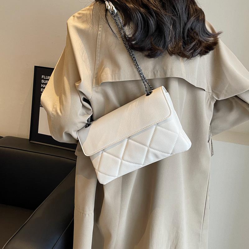 Rhombus bag women's chain shoulder armpit bag new popular messenger bag simple and fashionable small square bag