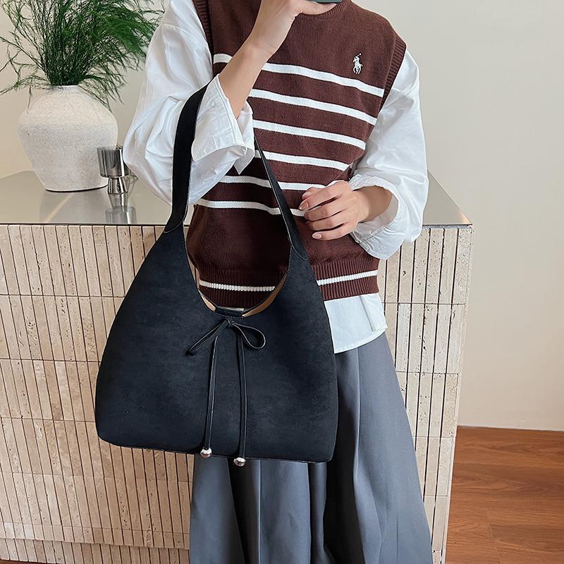 Women Faux Suede Small Shoulder Bag 2025 Winter Underarm Bag Luxury Designer Trend Brand Simple Handbags and Purses