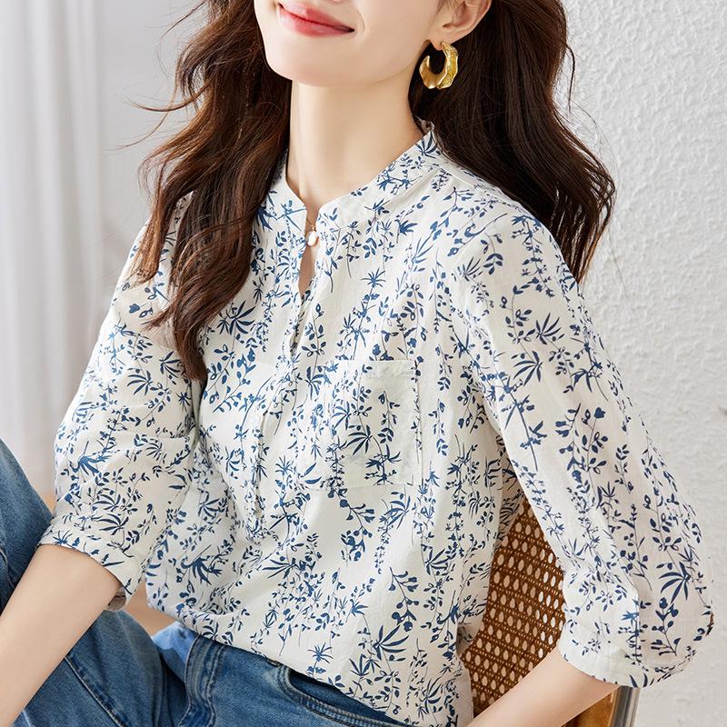 

Blue & White Porcelain Floral Women s Seven-Sleeve Summer Cotton Top - Chic, Age-Reducing Blouse M
