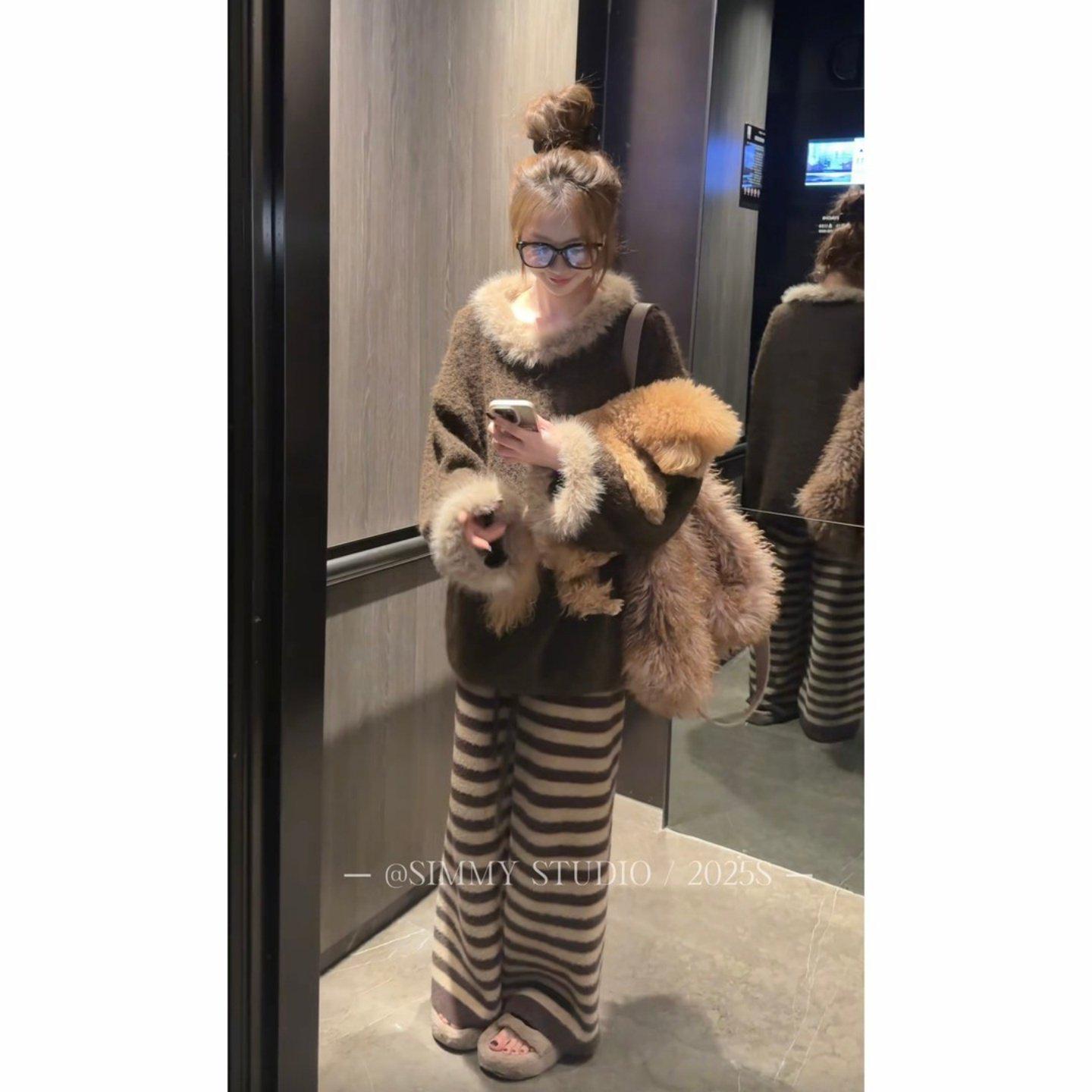 

Korean Style Winter Fur Collar Knit Sweater & Stripe Wide-leg Pants Set XL (127-138 lbs)