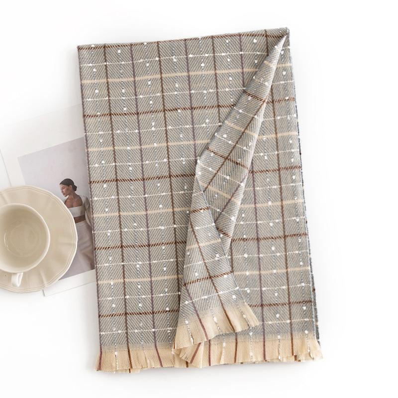 Maillard fringed plaid scarf winter new cream commuter neck protection scarf small fresh mesh warm shawl