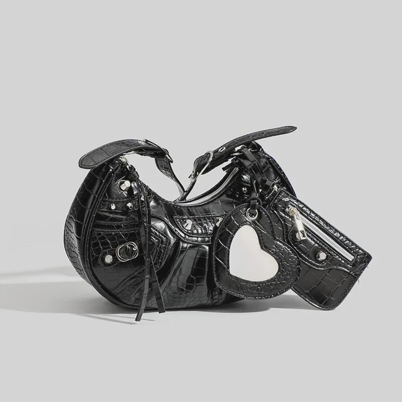 Geantă de motocicletă plisată Crescent pentru femei 2023, cu nituri și ciucuri